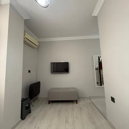 Nest * Κωνσταντινούπολη
