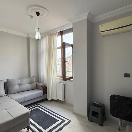 Nest * Κωνσταντινούπολη