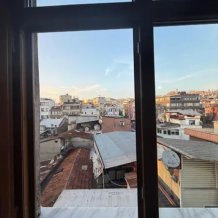 Nest Κωνσταντινούπολη